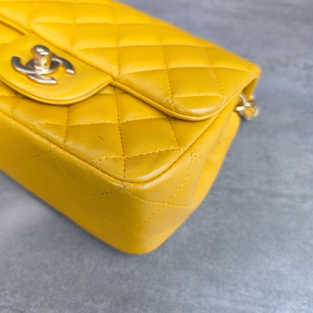 Chanel - Classic Flap - Leather - Yellow