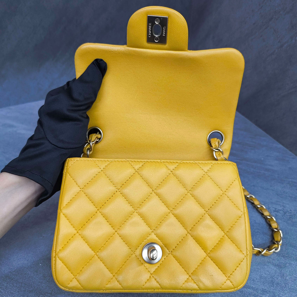 Chanel - Classic Flap - Leather - Yellow