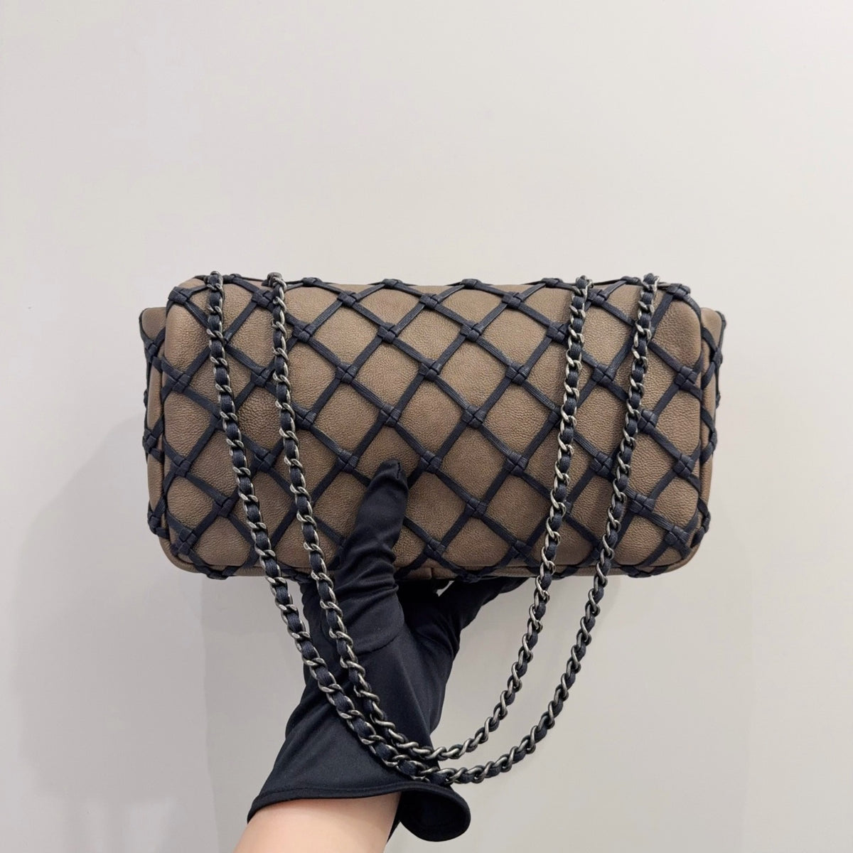 Chanel - Classic Flap Medium - Leather - Beige - (Medium)