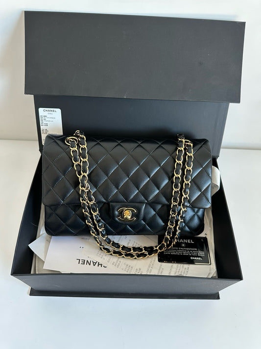 Chanel - Classic Flap Medium - Leather - Black - (medium)
