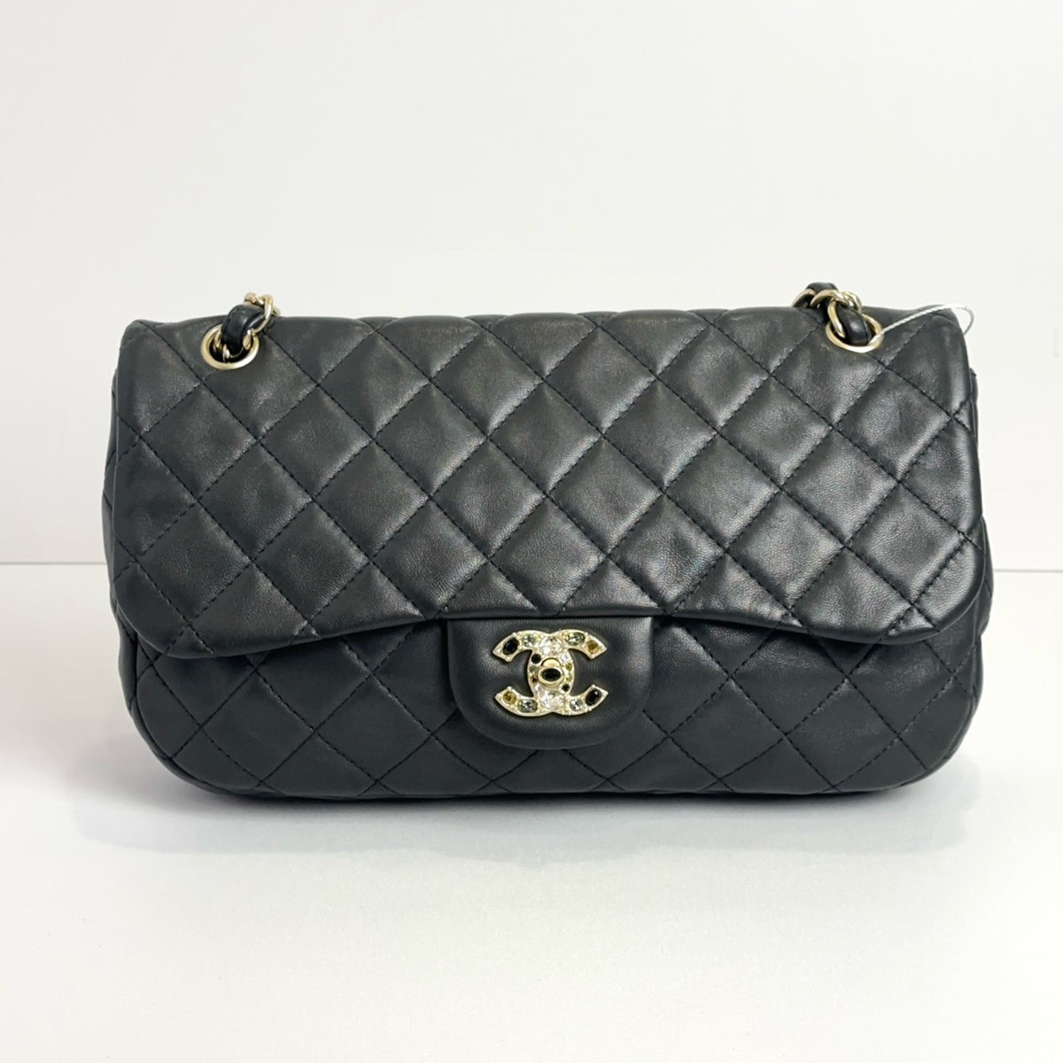 Chanel - Classic Flap Medium - Leather - Black - (medium)