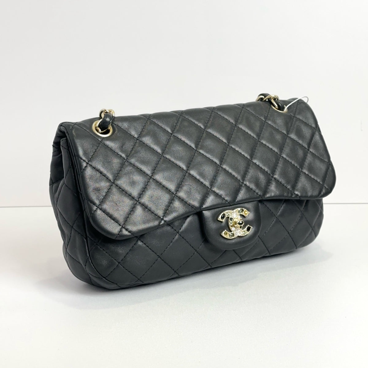 Chanel - Classic Flap Medium - Leather - Black - (medium)