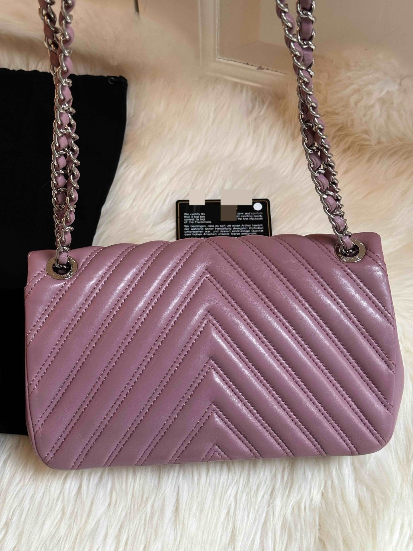 Chanel - Classic Flap Medium - Leather - Pink - (medium)