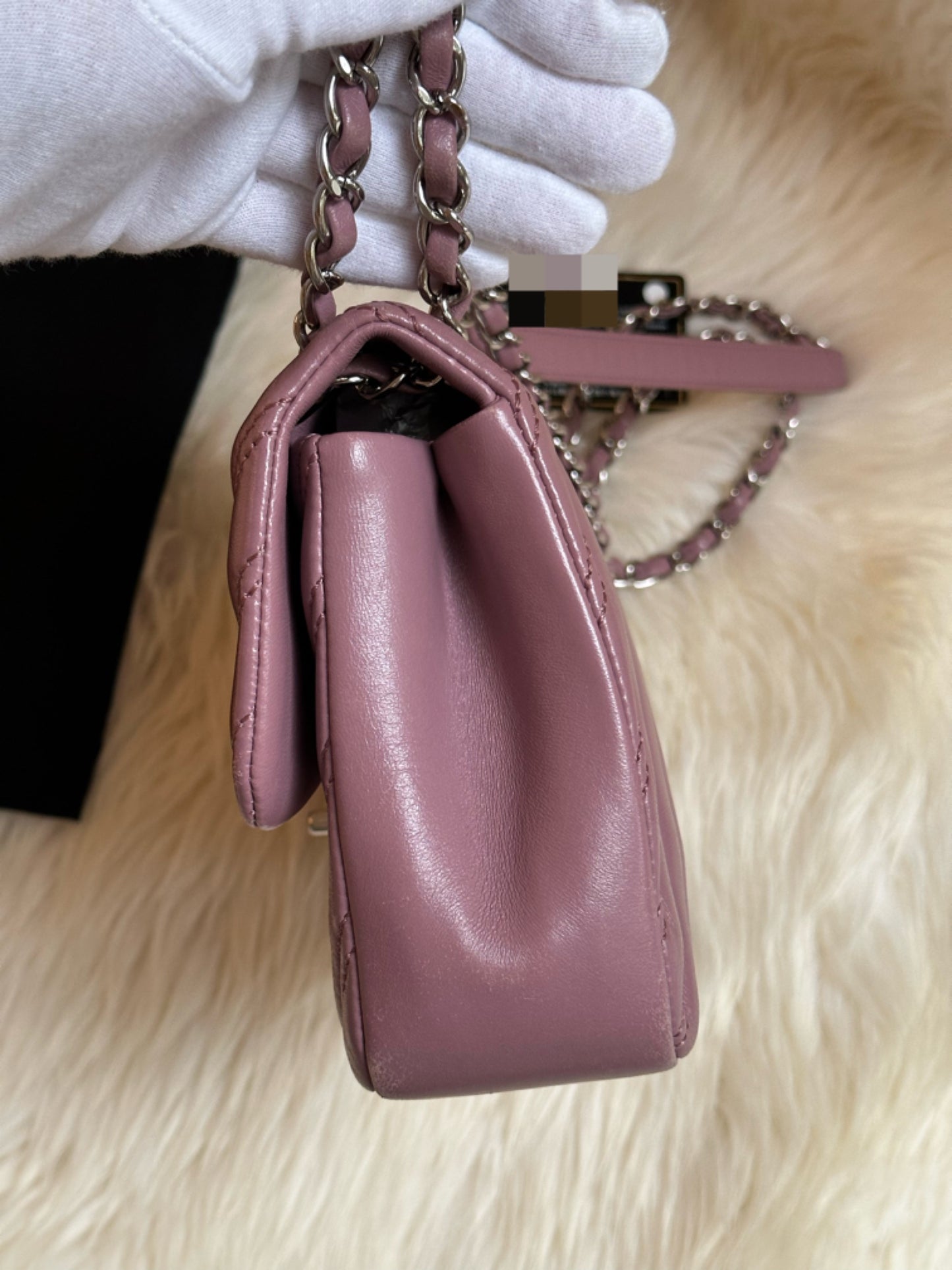 Chanel - Classic Flap Medium - Leather - Pink - (medium)