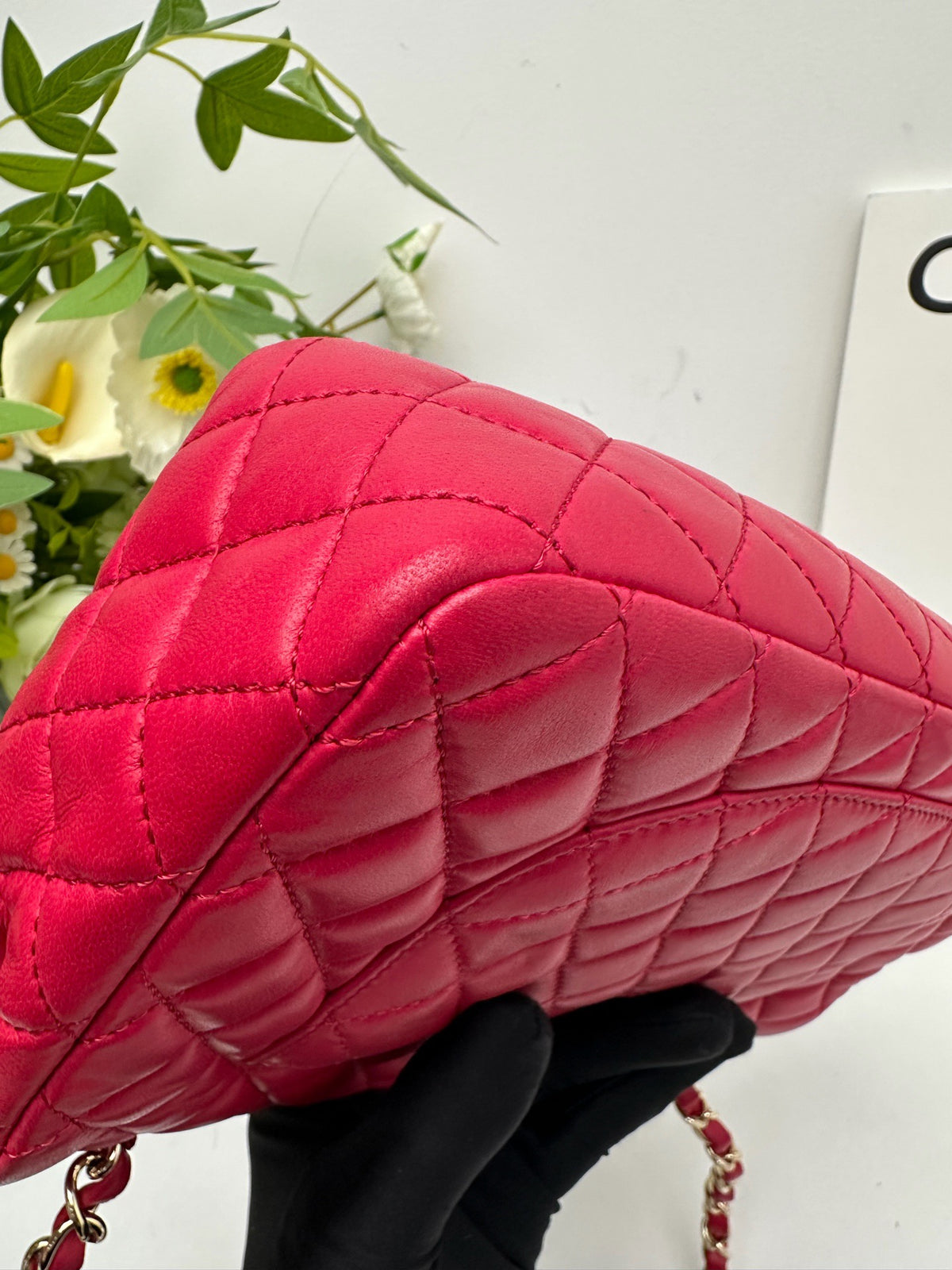 Chanel - Classic Flap Medium - Leather - Red - (medium)