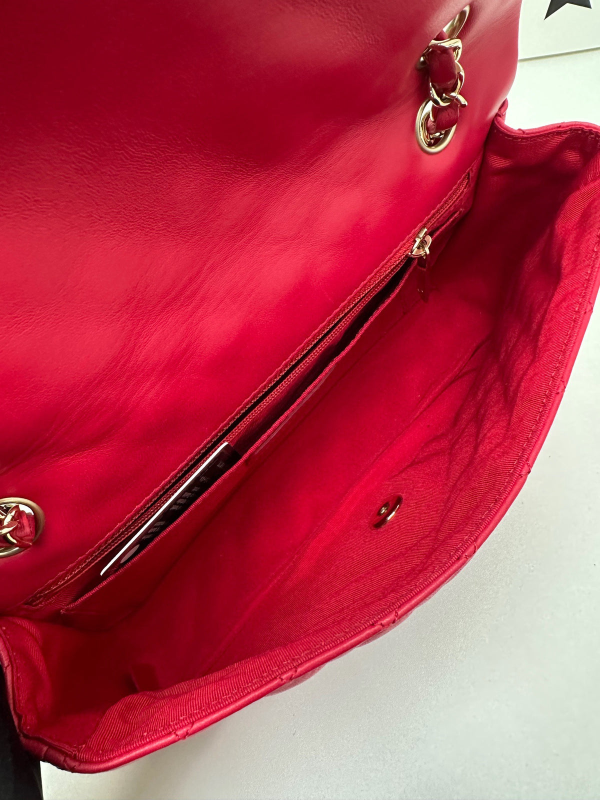 Chanel - Classic Flap Medium - Leather - Red - (medium)
