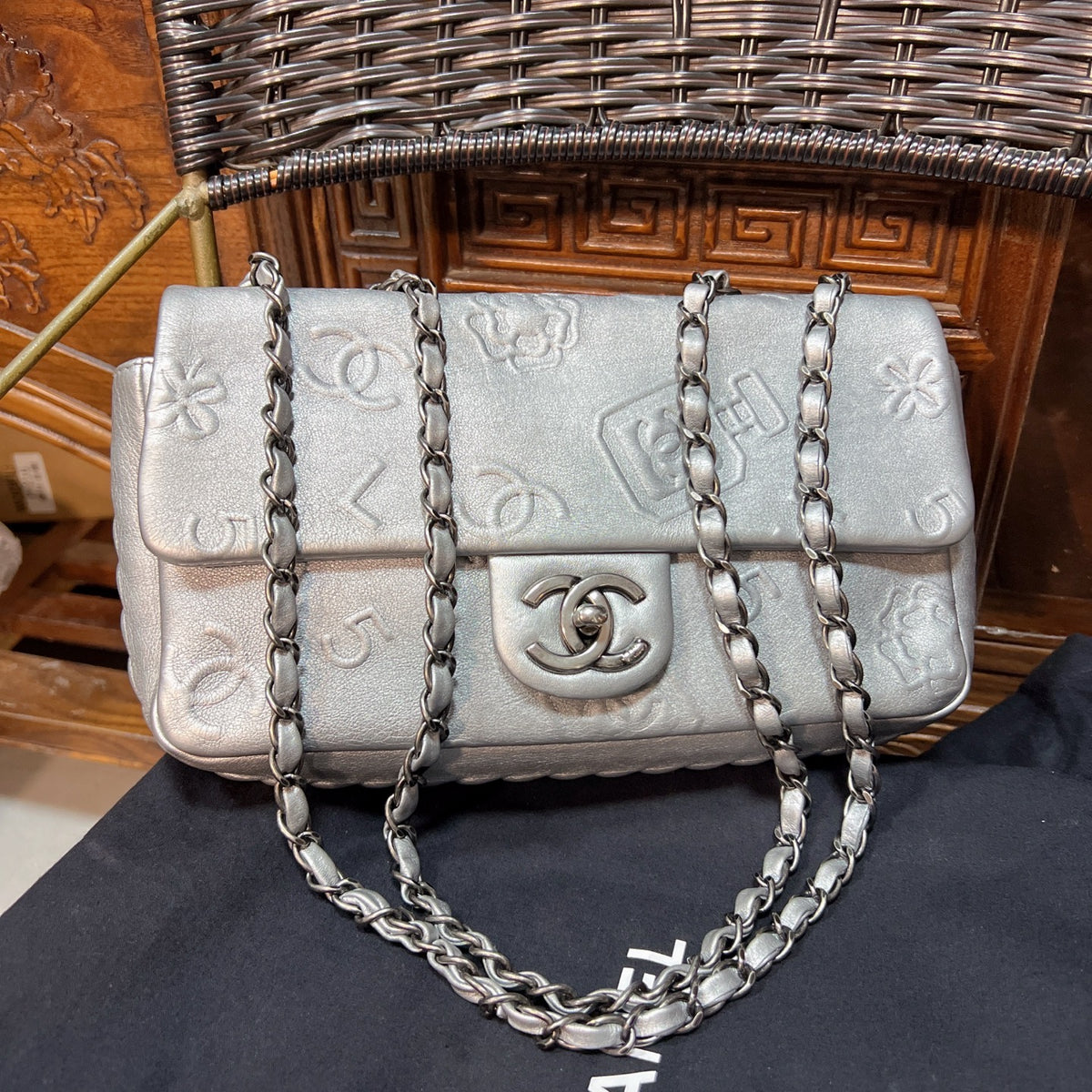 Chanel - Classic Flap Medium - Leather - Silver - (medium)