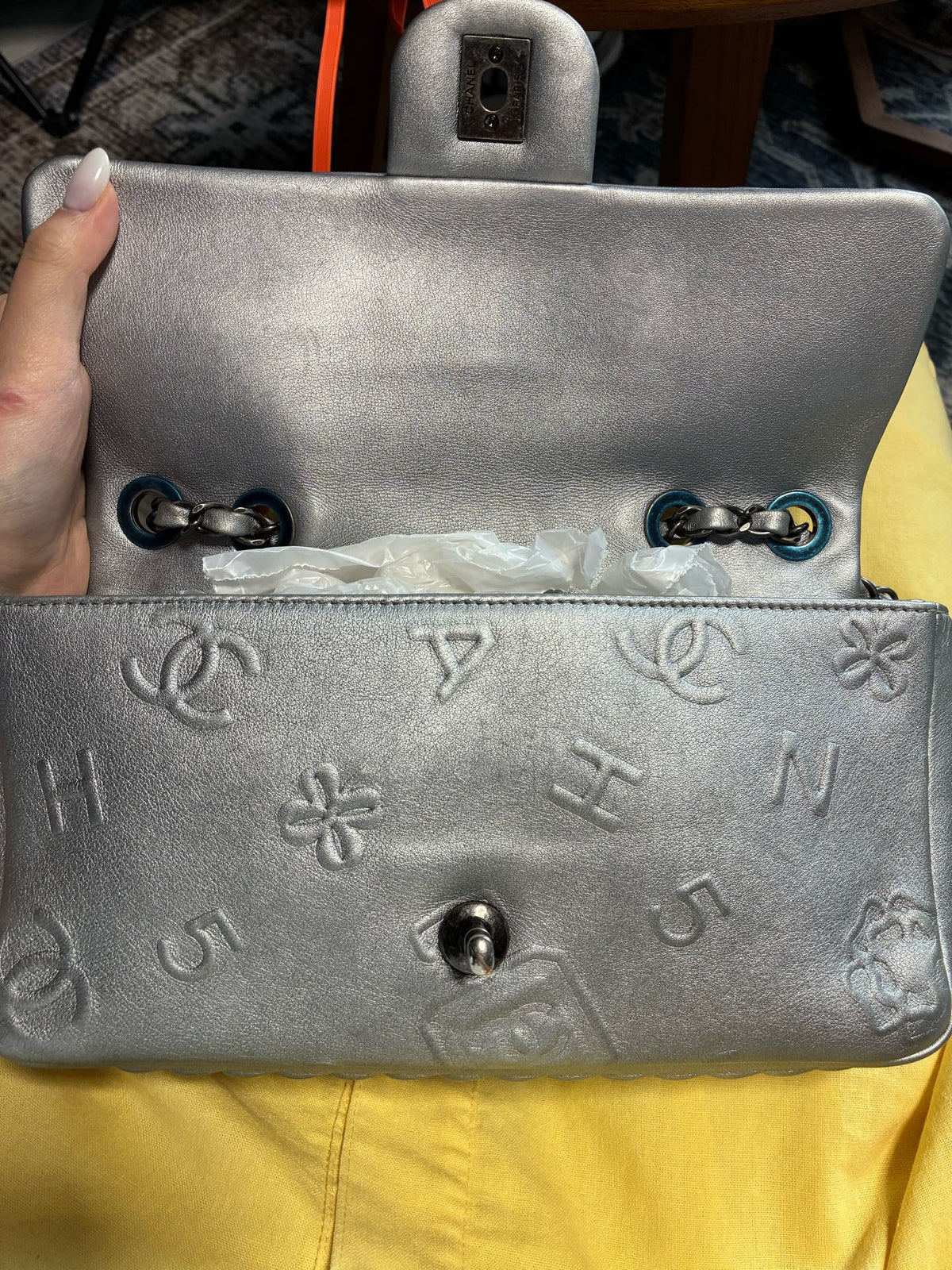 Chanel - Classic Flap Medium - Leather - Silver - (medium)