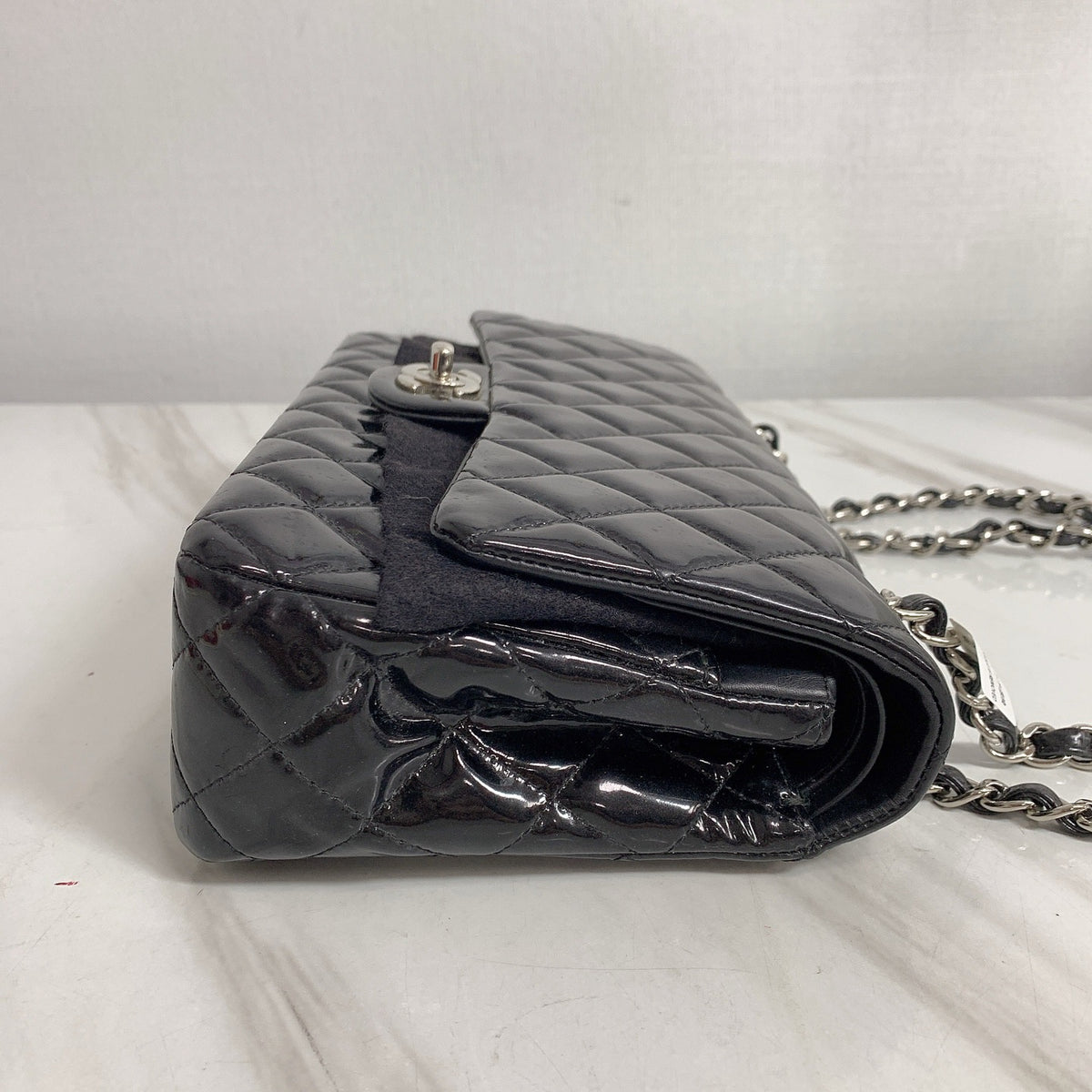 Chanel - Classic Flap Medium - Patent leather - Black - (medium)