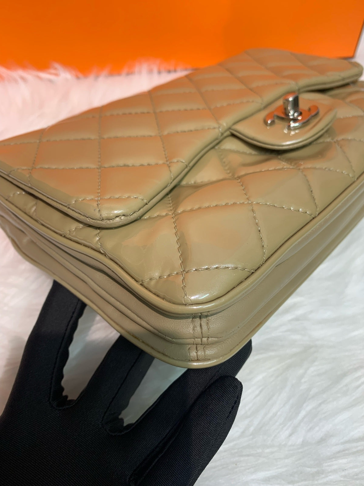 Chanel - Classic Flap Medium - Patent leather - Brown - (medium)