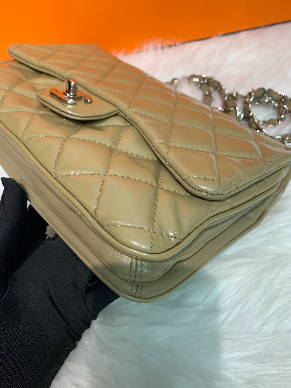 Chanel - Classic Flap Medium - Patent leather - Brown - (medium)
