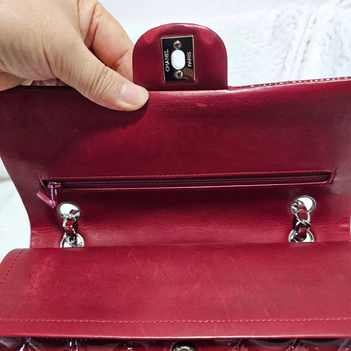 Chanel - Classic Flap Medium - Patent leather - Burgundy - (medium)