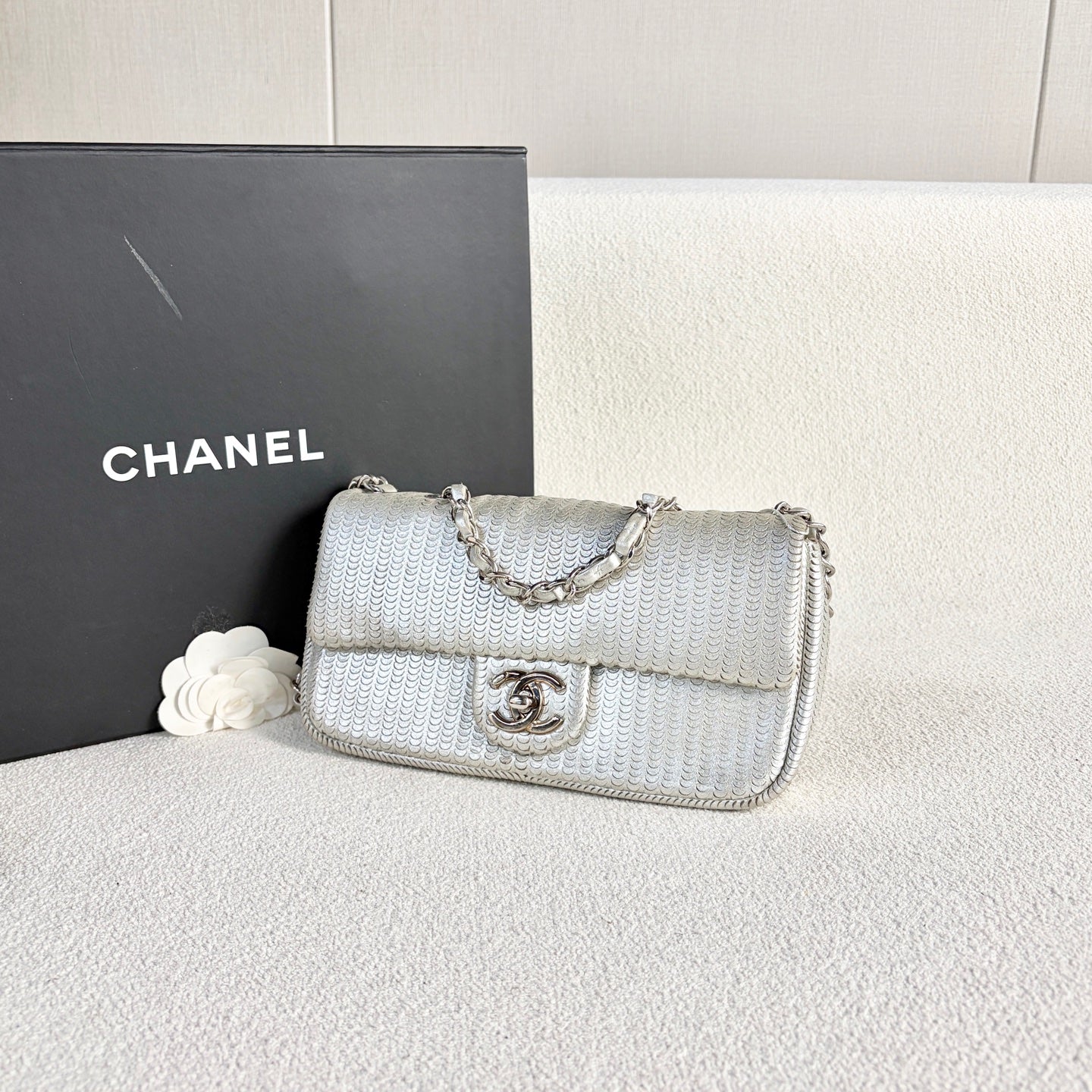 Chanel - Classic Flap Mini - Cowhide leather - Silver - (mini)