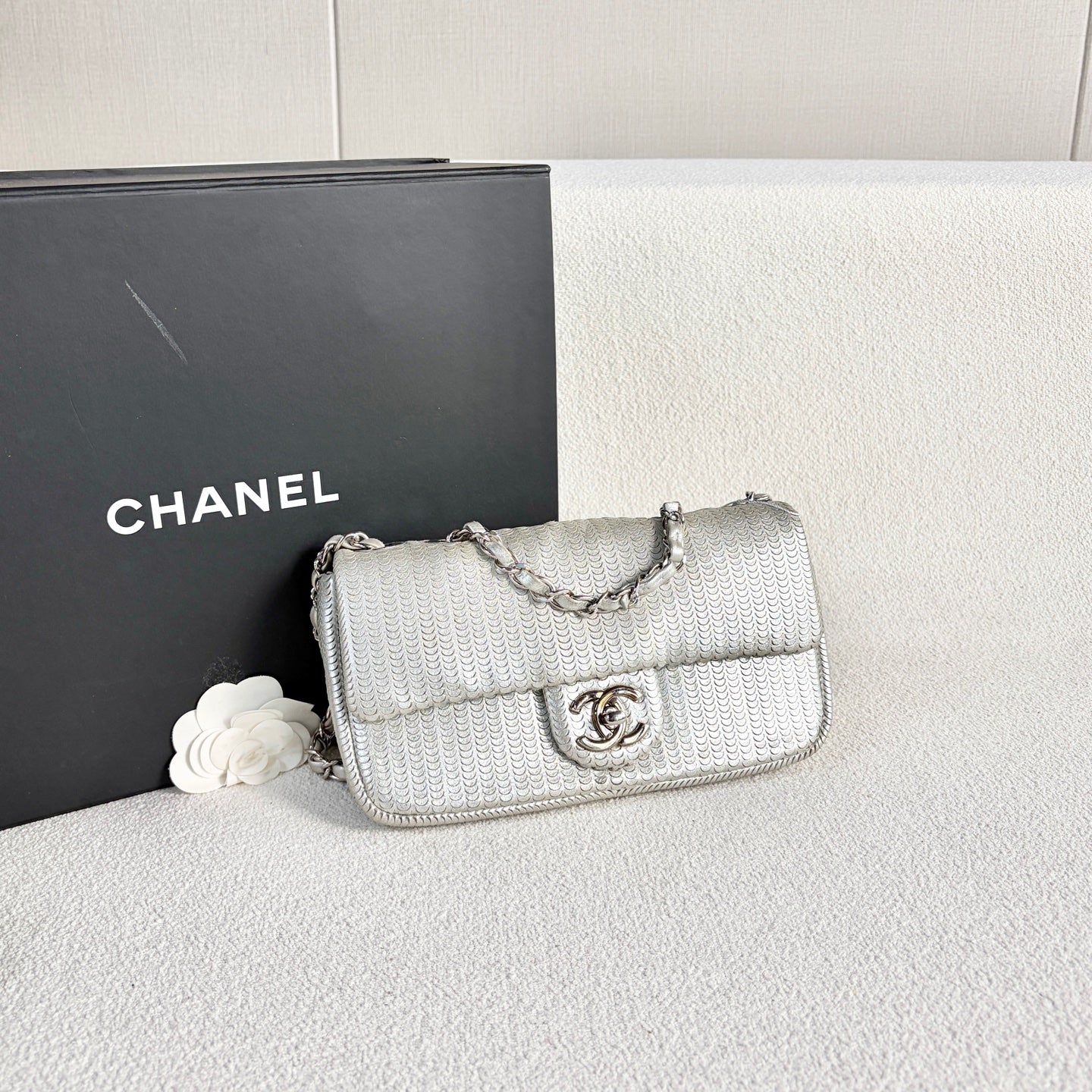 Chanel - Classic Flap Mini - Cowhide leather - Silver - (mini)