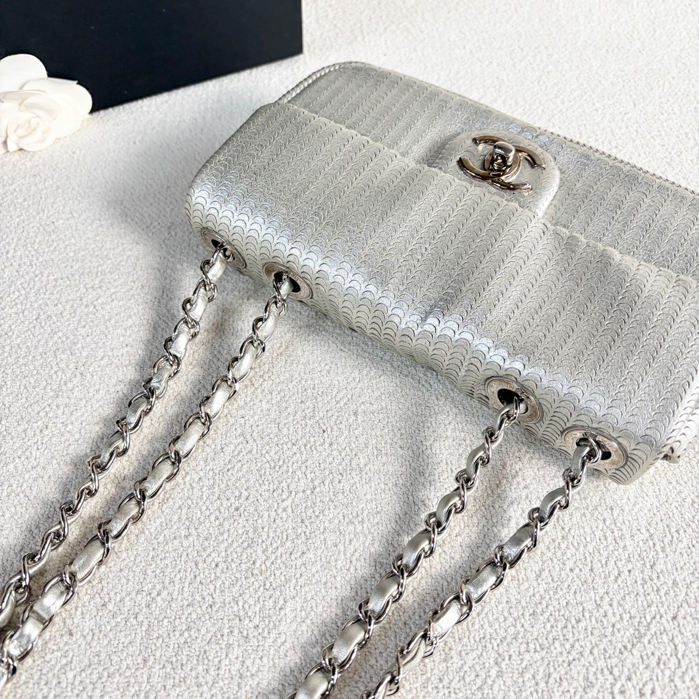 Chanel - Classic Flap Mini - Cowhide leather - Silver - (mini)