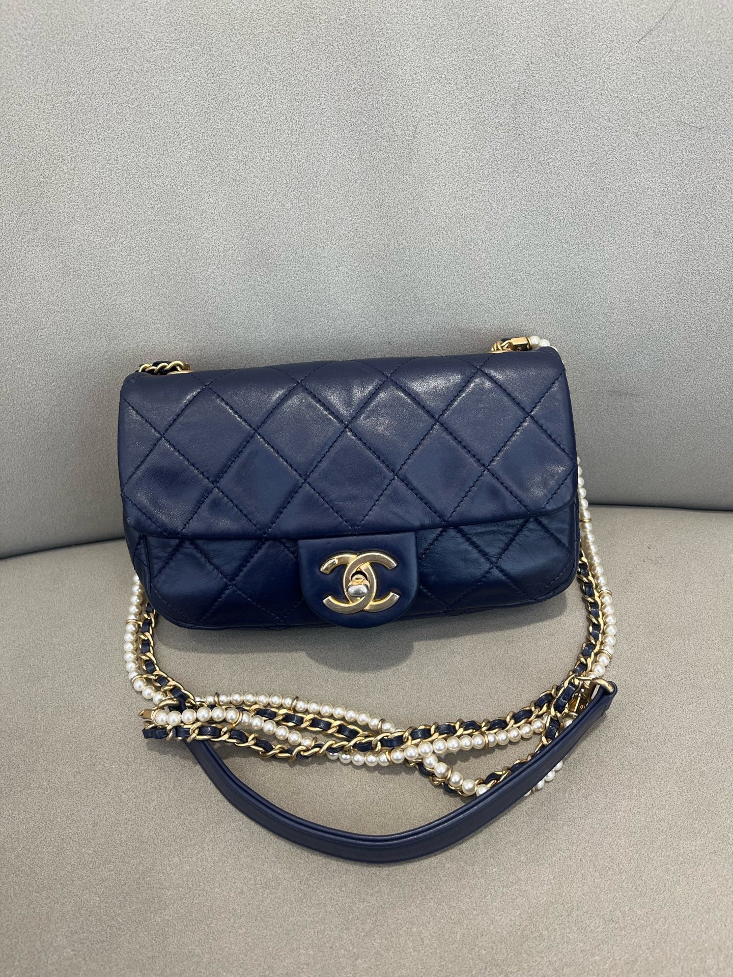 Chanel - Classic Flap Mini - Leather - Navy - (mini)