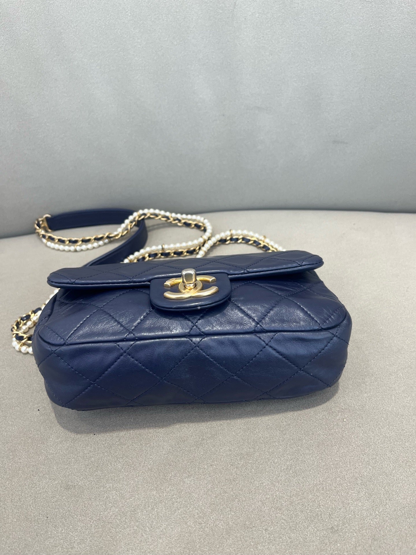 Chanel - Classic Flap Mini - Leather - Navy - (mini)