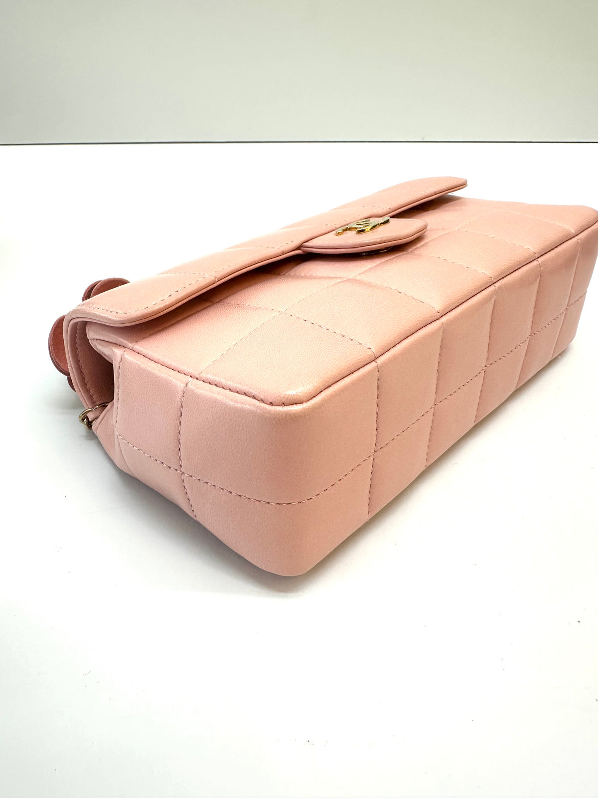 Chanel - Classic Flap Mini - Leather - Pink - (mini)