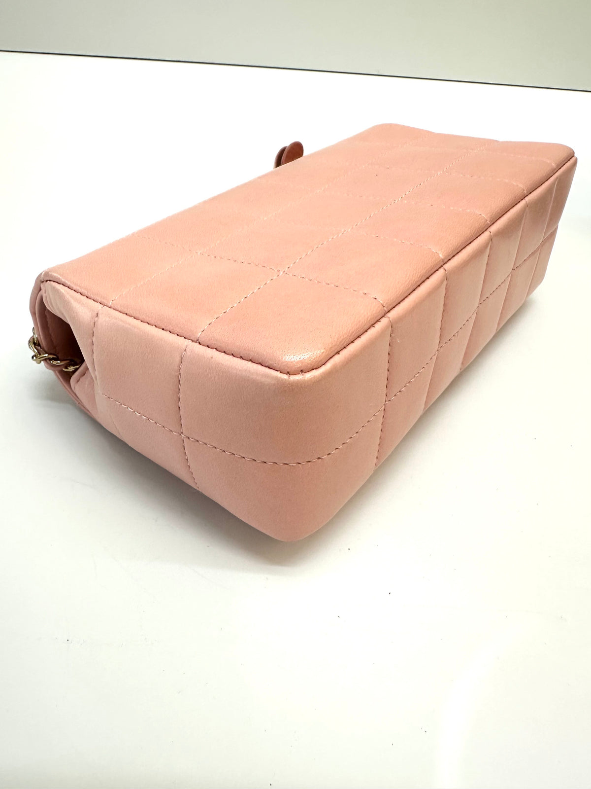 Chanel - Classic Flap Mini - Leather - Pink - (mini)