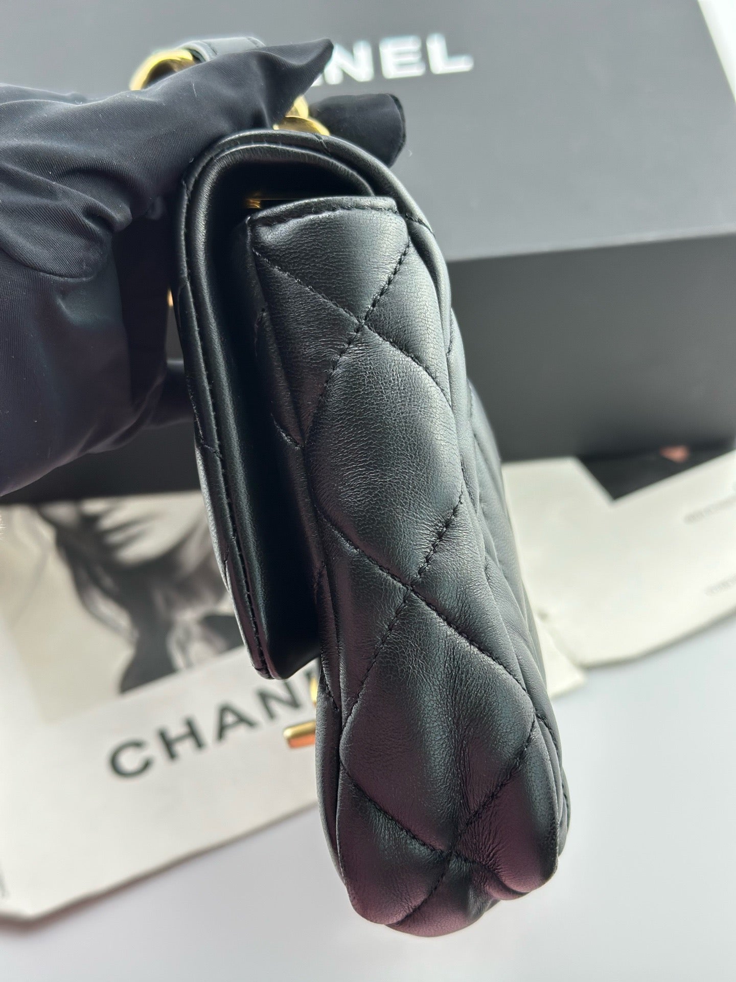 Chanel - Classic Flap Mini (Rectangular) - Lambskin leather - Black - (mini)