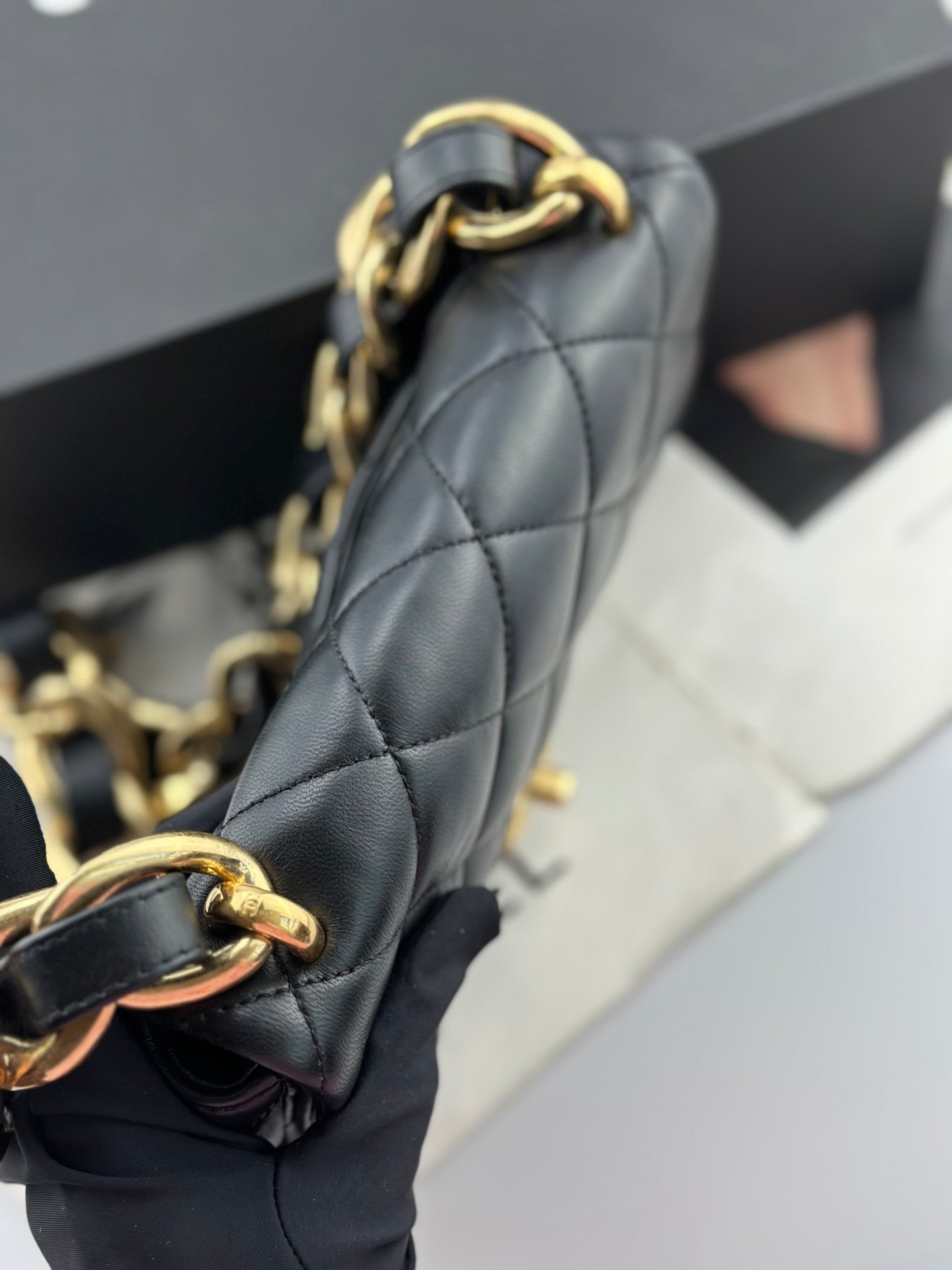 Chanel - Classic Flap Mini (Rectangular) - Lambskin leather - Black - (mini)