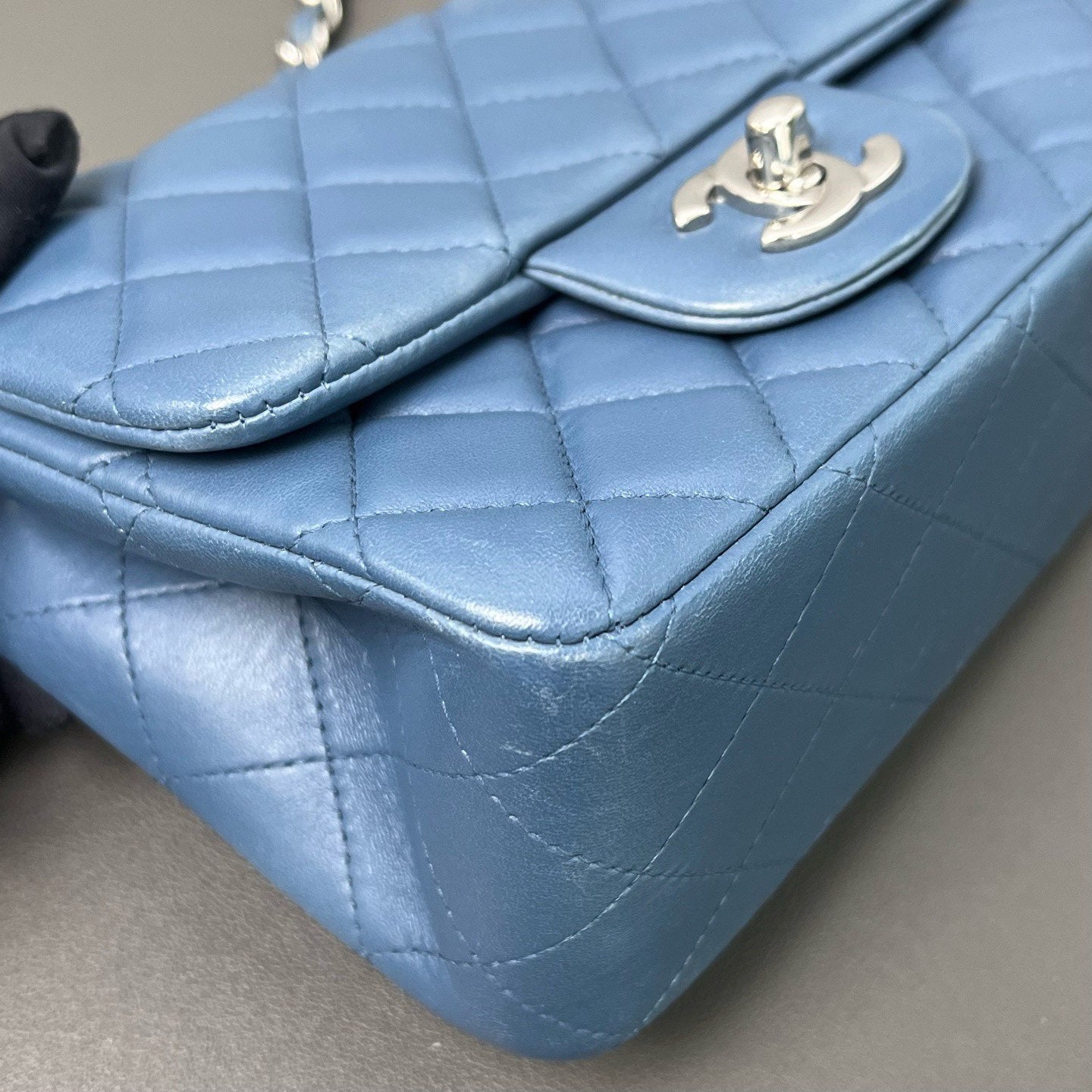 Chanel - Classic Flap Mini (Rectangular) - Lambskin leather - Blue - (mini)