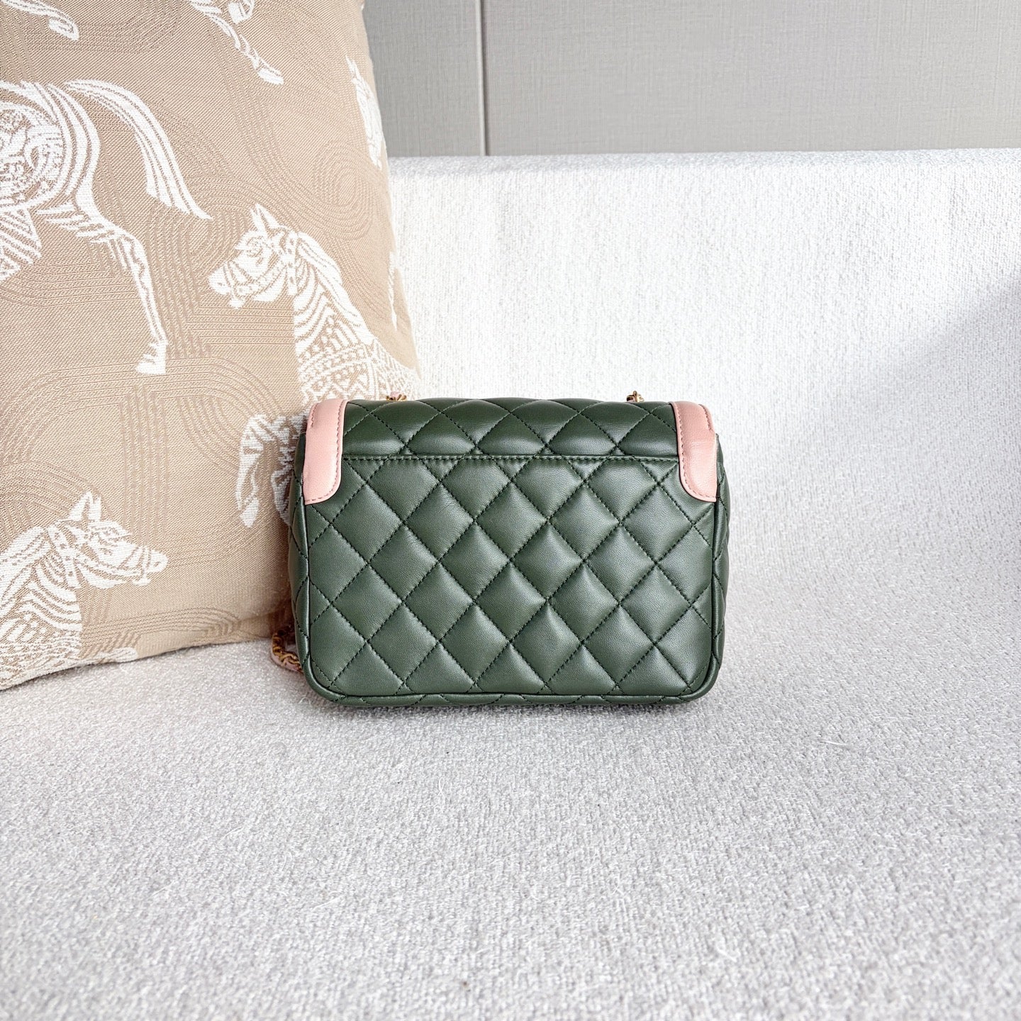 Chanel - Classic Flap Mini (Rectangular) - Lambskin leather - Military Green and Pink (Color-block) with Gold-Tone Hardware - (mini)