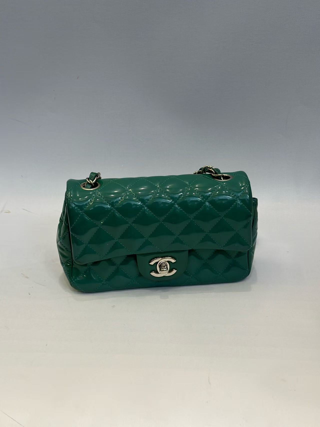 Chanel - Classic Flap Mini (Rectangular) - Patent leather - Green - (mini)