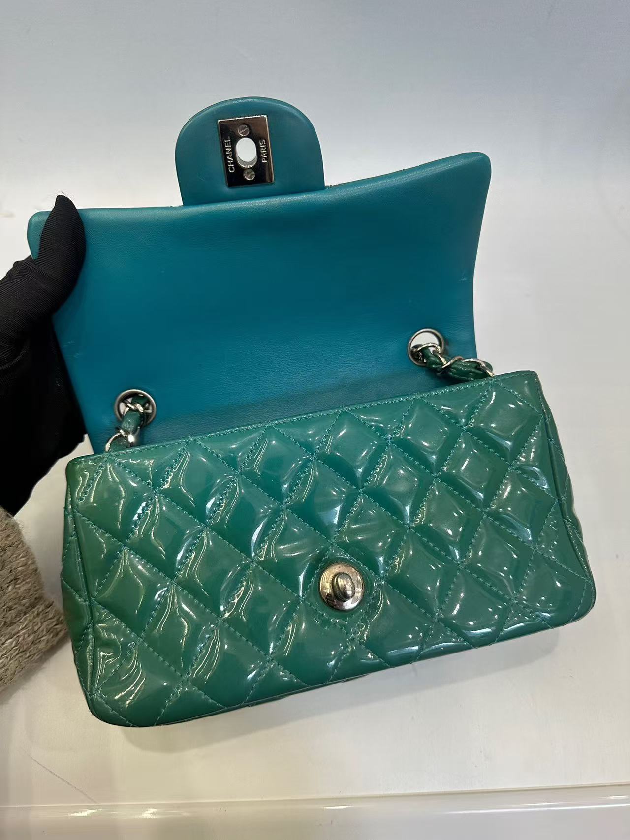 Chanel - Classic Flap Mini (Rectangular) - Patent leather - Green - (mini)