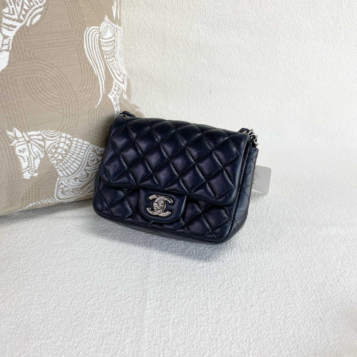 Chanel - Classic Flap Mini Square - Leather - Black - (mini)