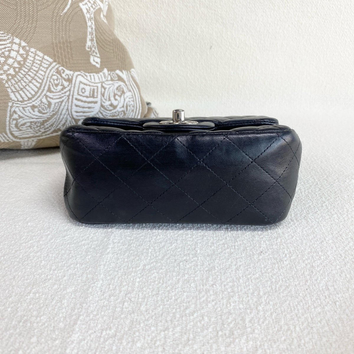 Chanel - Classic Flap Mini Square - Leather - Black - (mini)