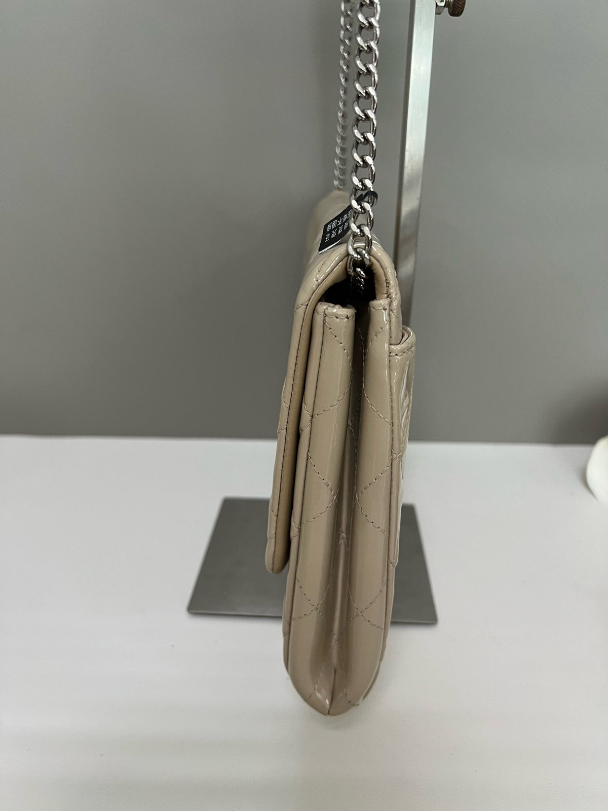 Chanel - Classic Flap - Patent leather - Beige - (Other)