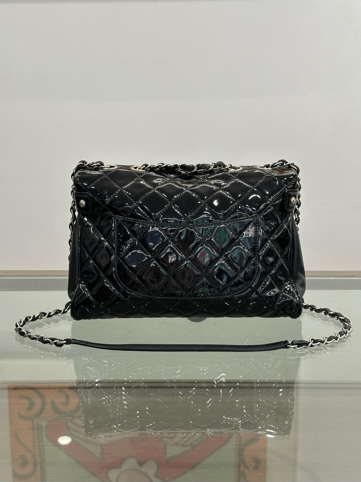 Chanel - Classic Flap - Patent leather - Black - (medium)