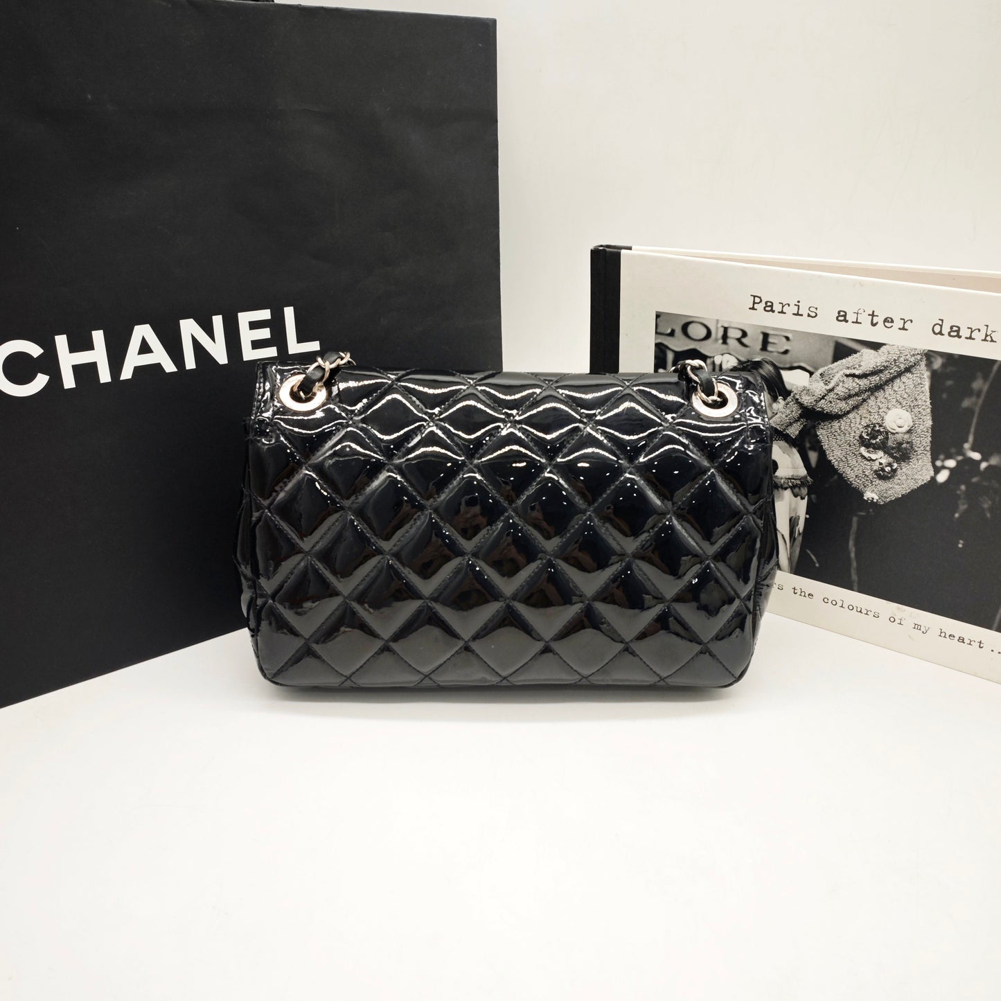 Chanel - Classic Flap - Patent leather - Black - (medium)