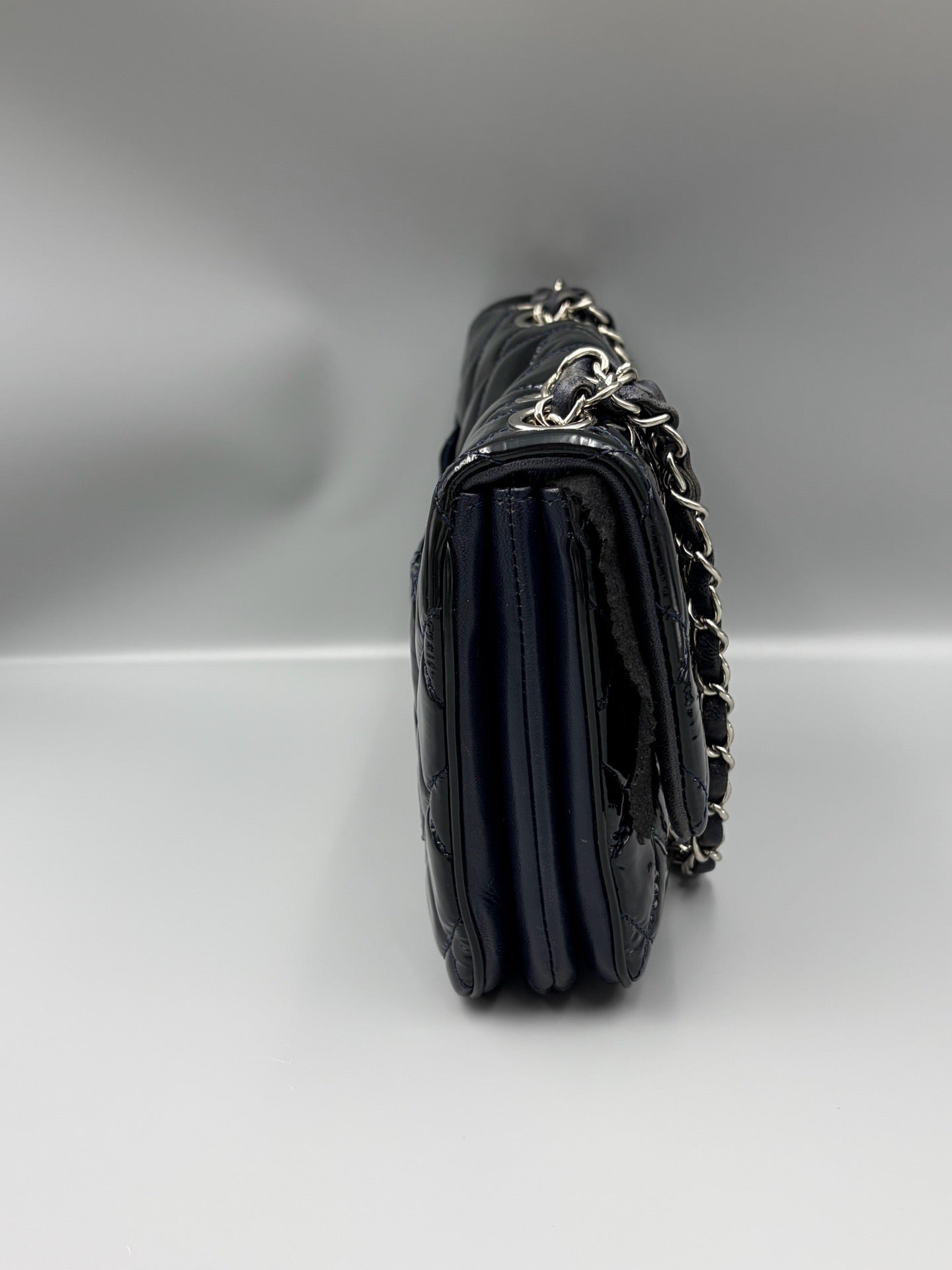 Chanel - Classic Flap - Patent leather - Black - (medium)