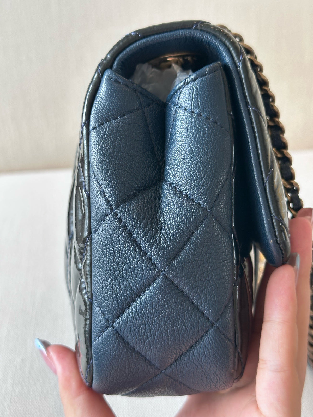 Chanel - Classic Flap - Patent leather - Black - (medium)