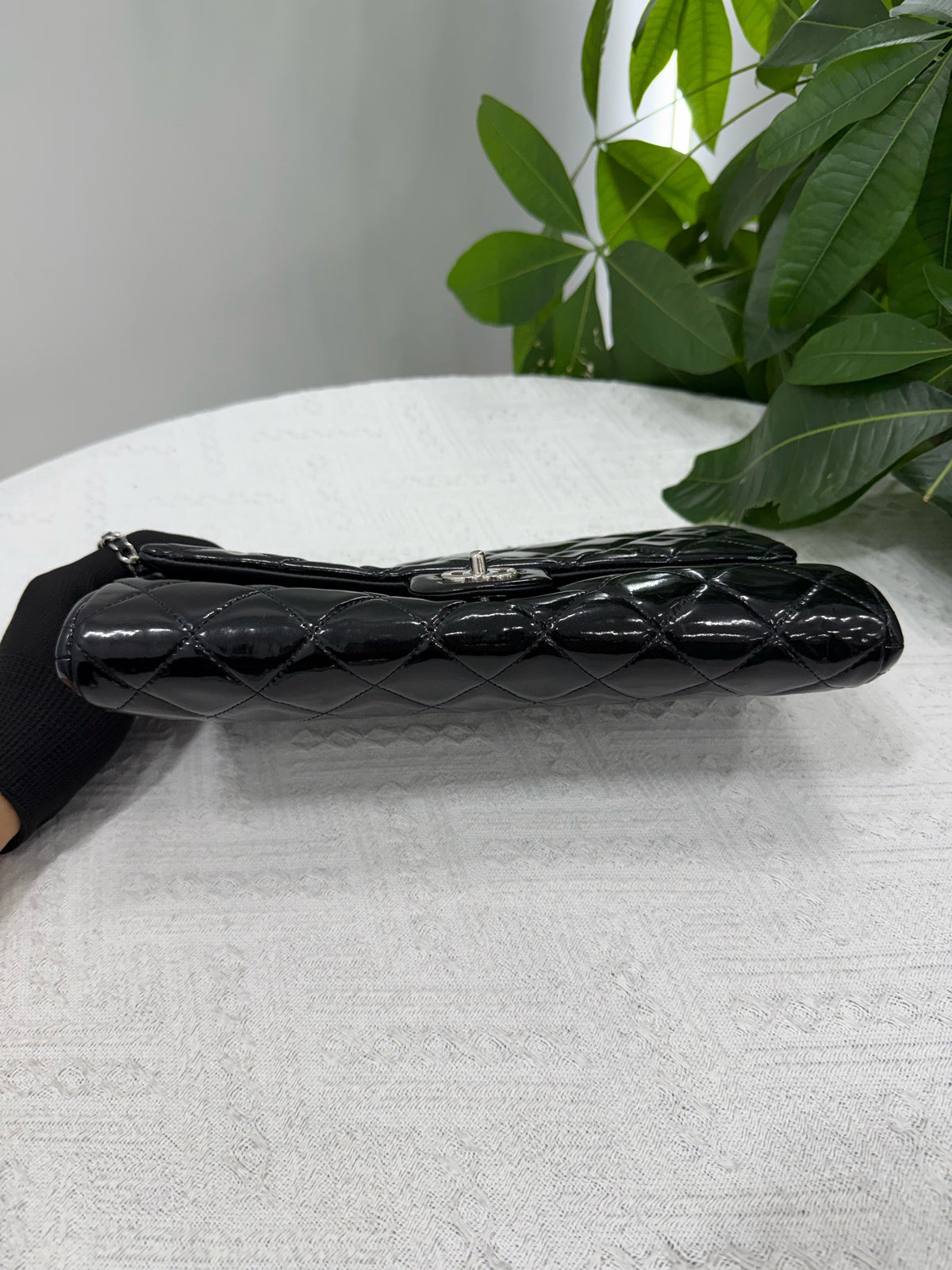 Chanel - Classic Flap - Patent leather - Black - (medium)