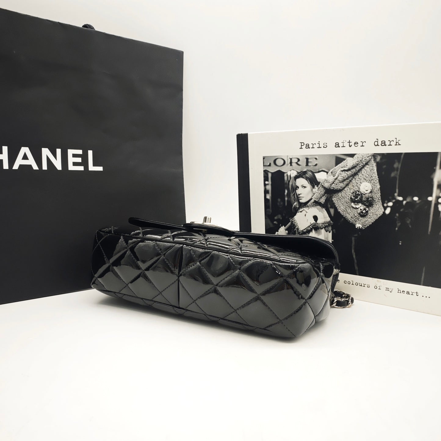 Chanel - Classic Flap - Patent leather - Black - (medium)