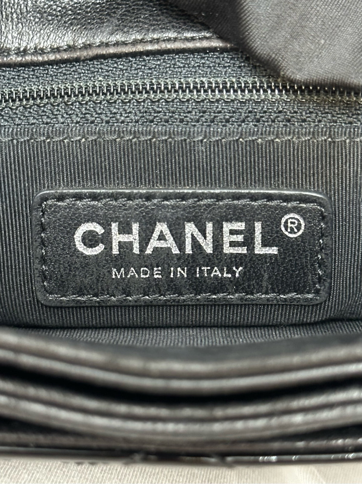 Chanel - Classic Flap - Patent leather - Black - (medium)