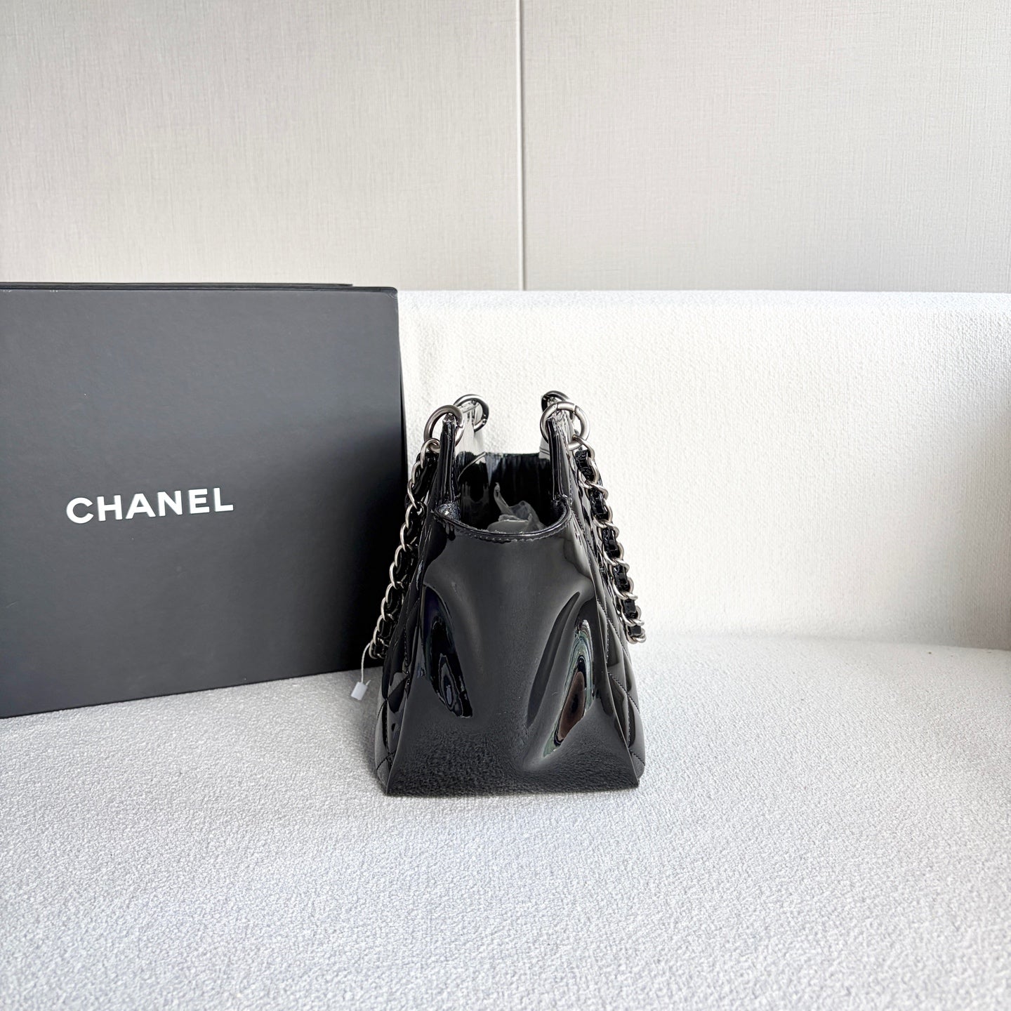 Chanel - Classic Flap - Patent leather - Black - (small)