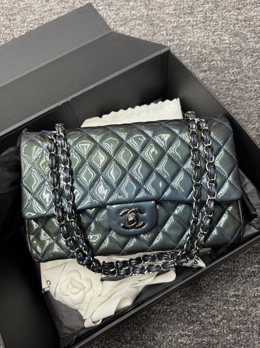 Chanel - Classic Flap - Patent leather - Blue - (medium)