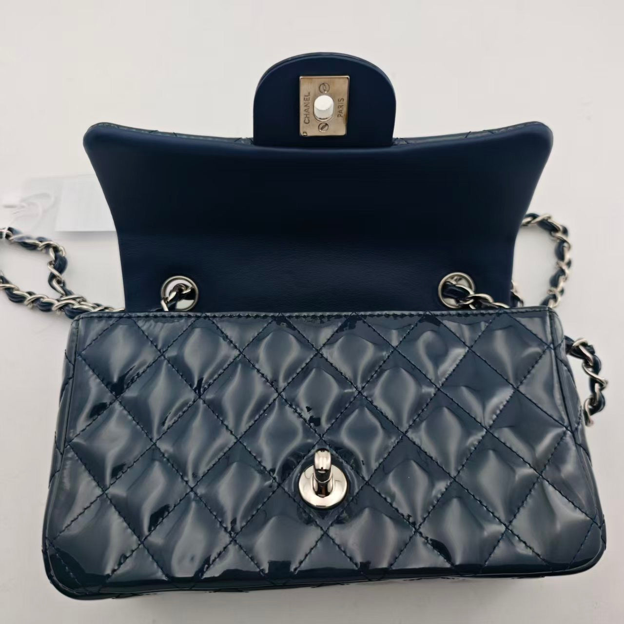 Chanel - Classic Flap - Patent leather - Blue - (mini)