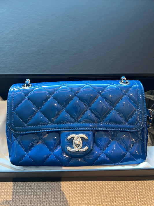 Chanel - Classic Flap - Patent leather - Blue - (small)