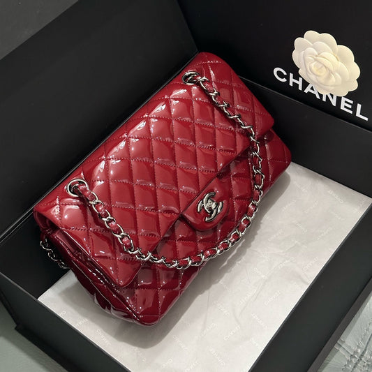 Chanel - Classic Flap - Patent leather - Burgundy - (medium)
