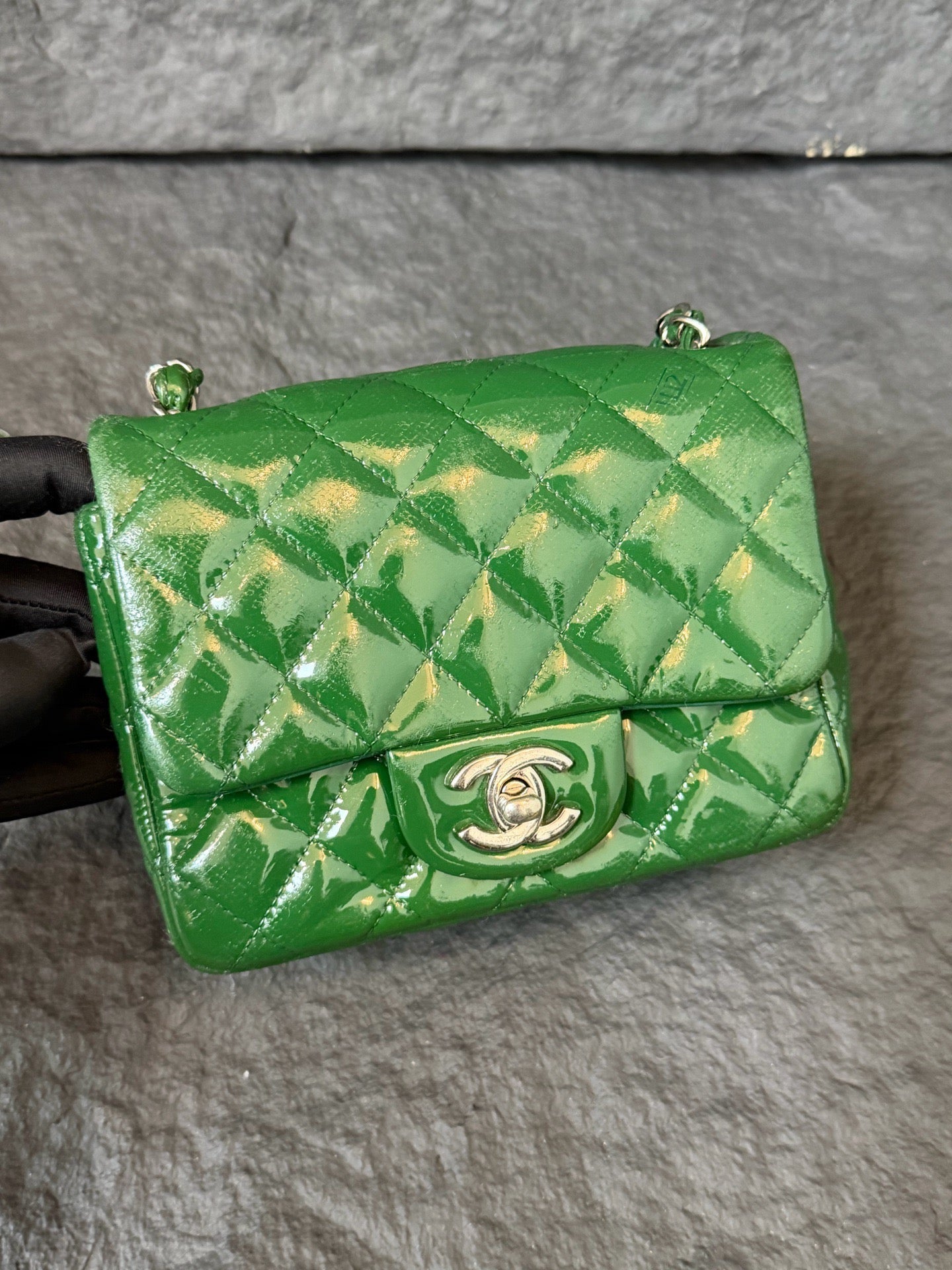 Chanel - Classic Flap - Patent leather - Green - (mini)