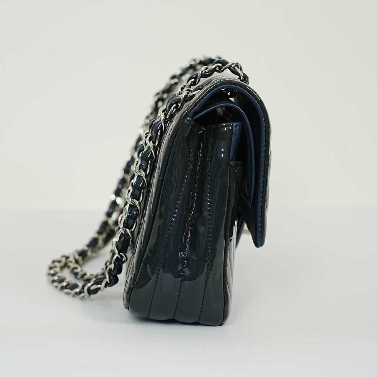 Chanel - Classic Flap - Patent leather - Navy - (medium)