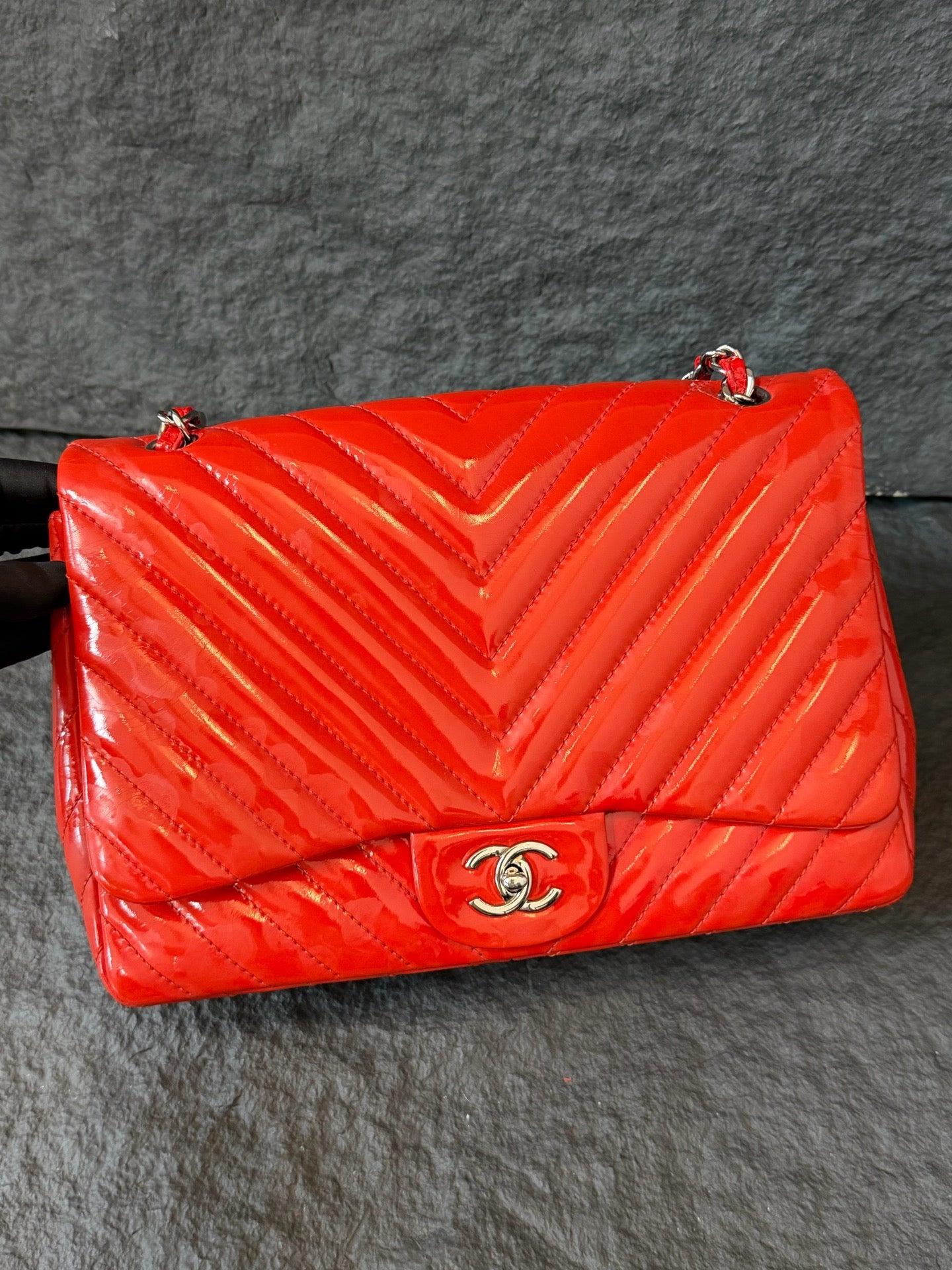 Chanel - Classic Flap - Patent leather - Orange - (Large)