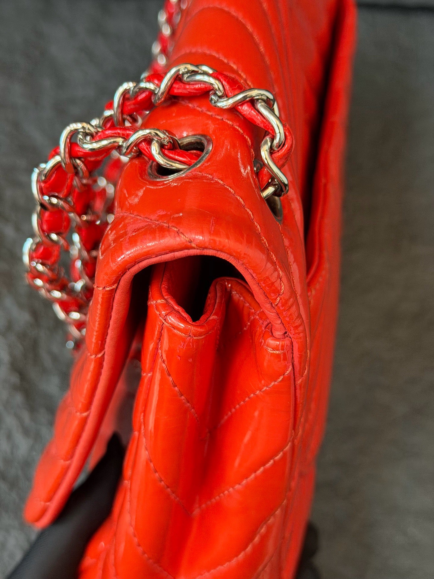 Chanel - Classic Flap - Patent leather - Orange - (Large)