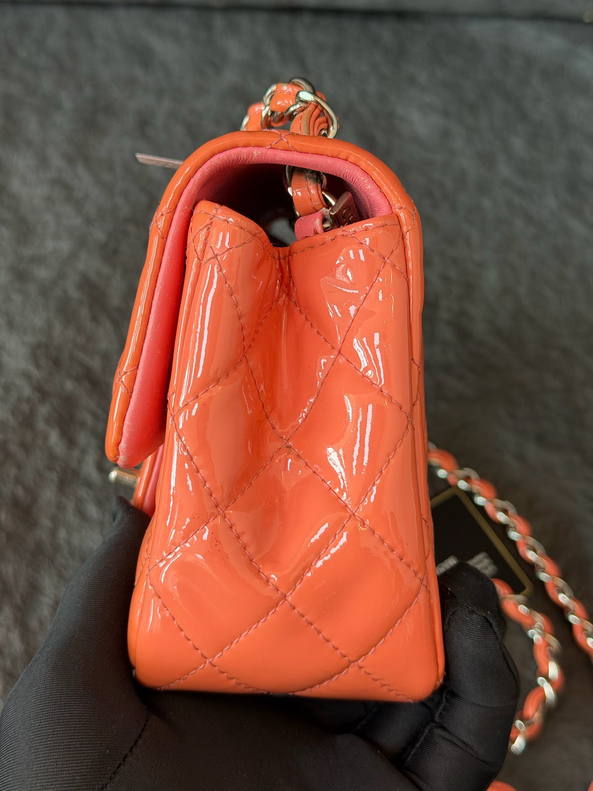 Chanel - Classic Flap - Patent leather - Orange - (mini)