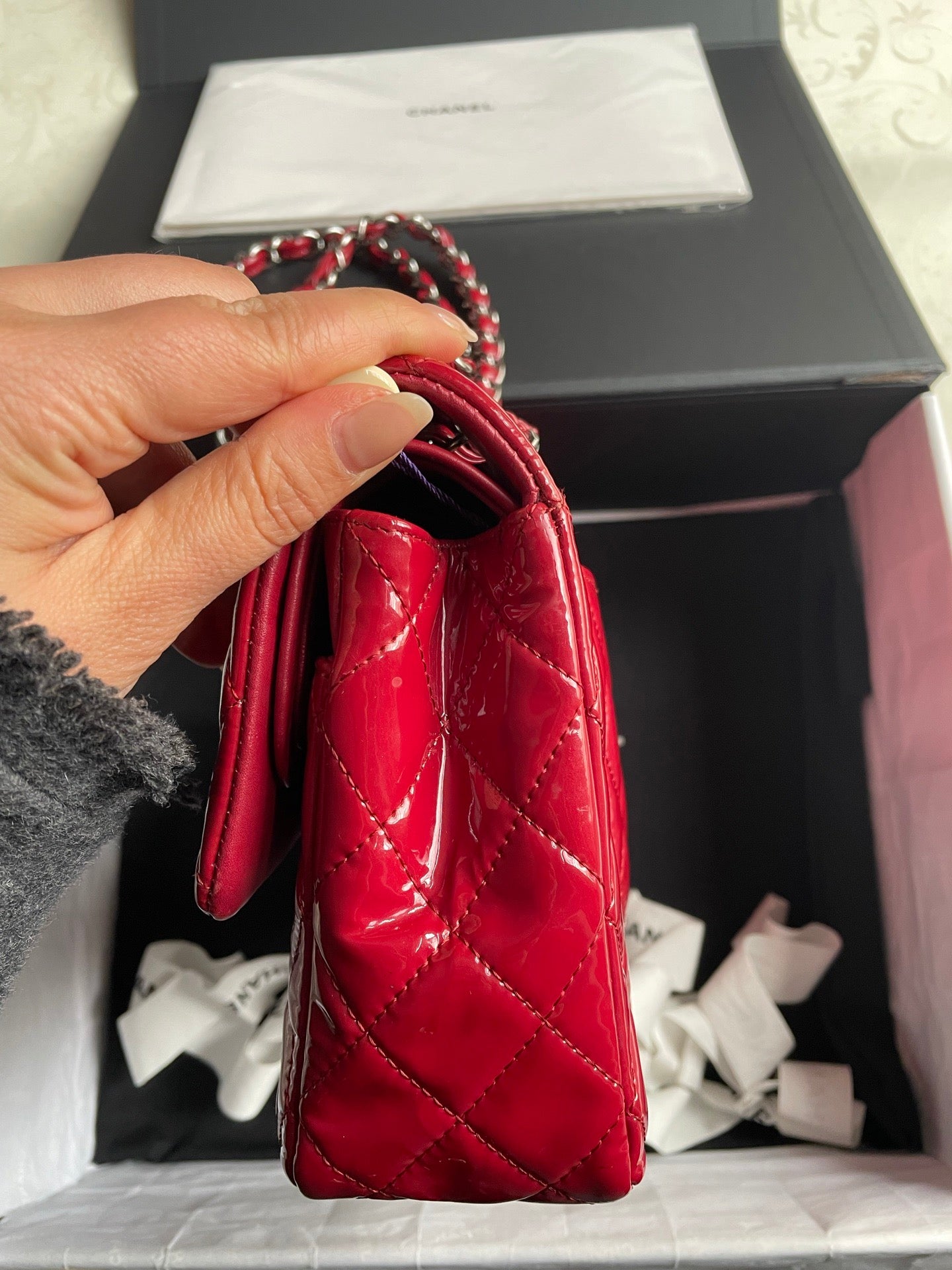 Chanel - Classic Flap - Patent leather - Red - (medium)
